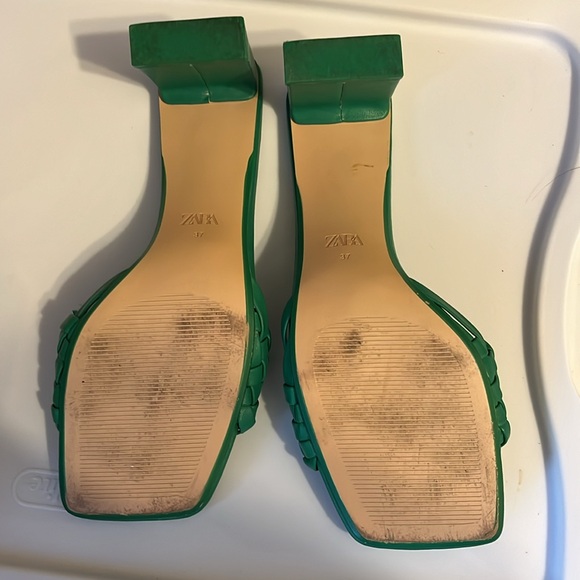 Zara Green Slip on Sandals (Bottega looking) - Picture 3 of 4